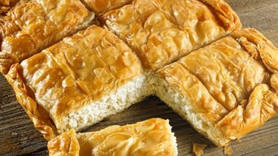 Χωριάτικη τυρόπιτα ΧΩΡΙΑΤΙΚΗ ΖΥΜΗ