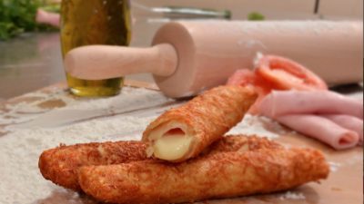 Φλογέρες με αλλαντικά και τυρία